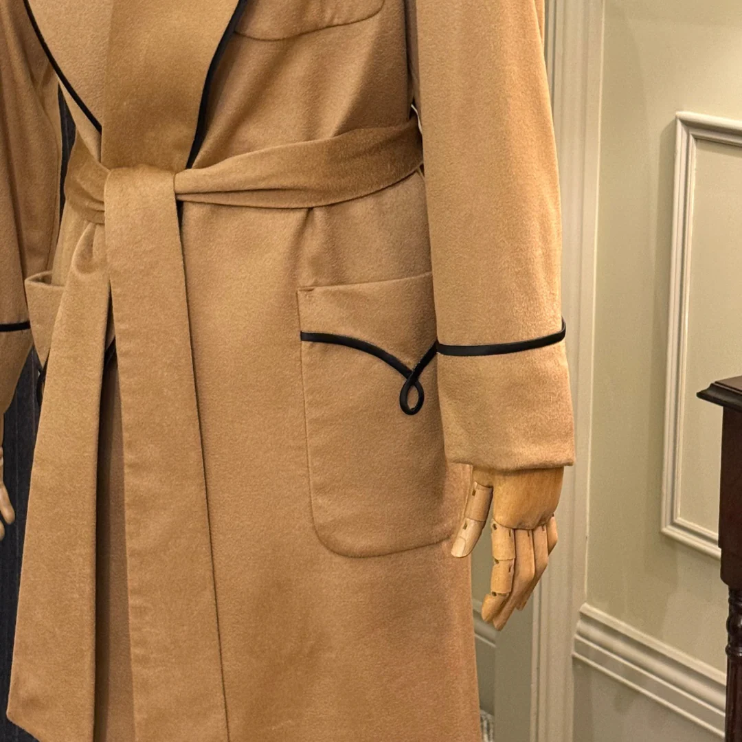 100% Cashmere Dressing Gown with black silk piping - Image 6