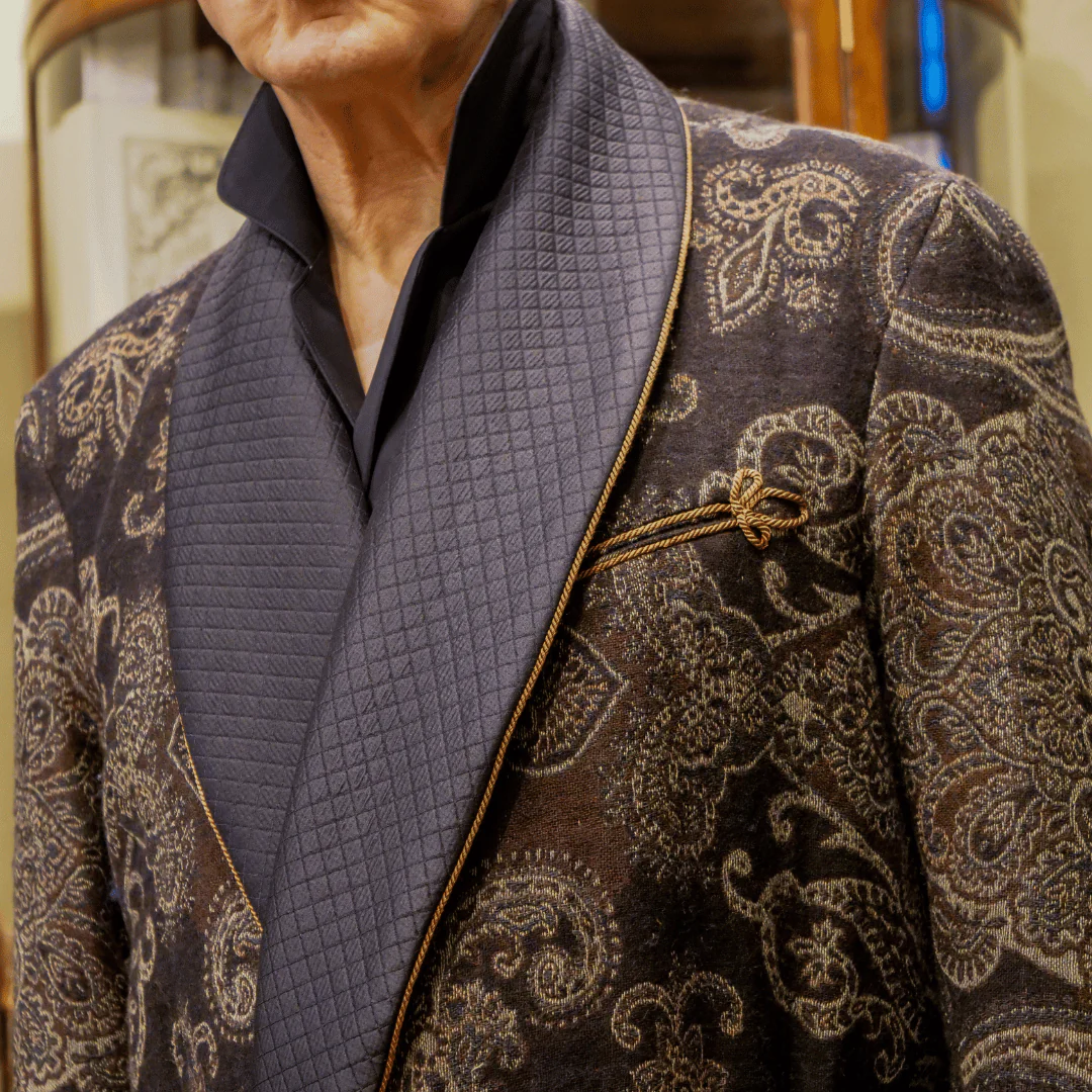 Tapestry dressing gown - Image 5