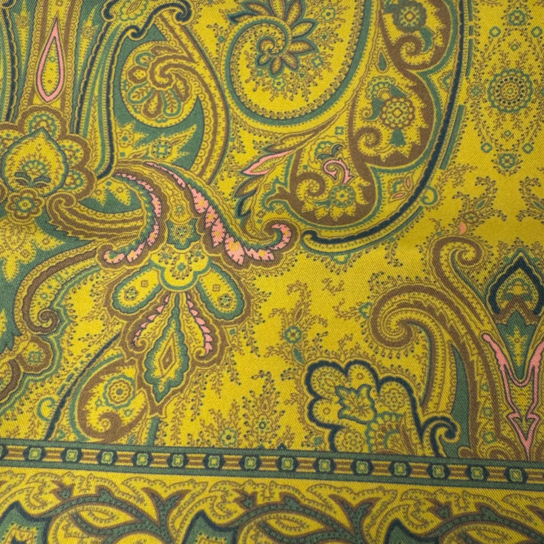 Rich English Silk scarf - Image 5