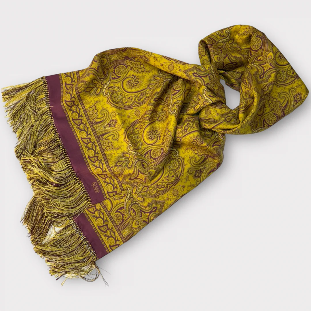 Rich English Silk scarf - Image 6
