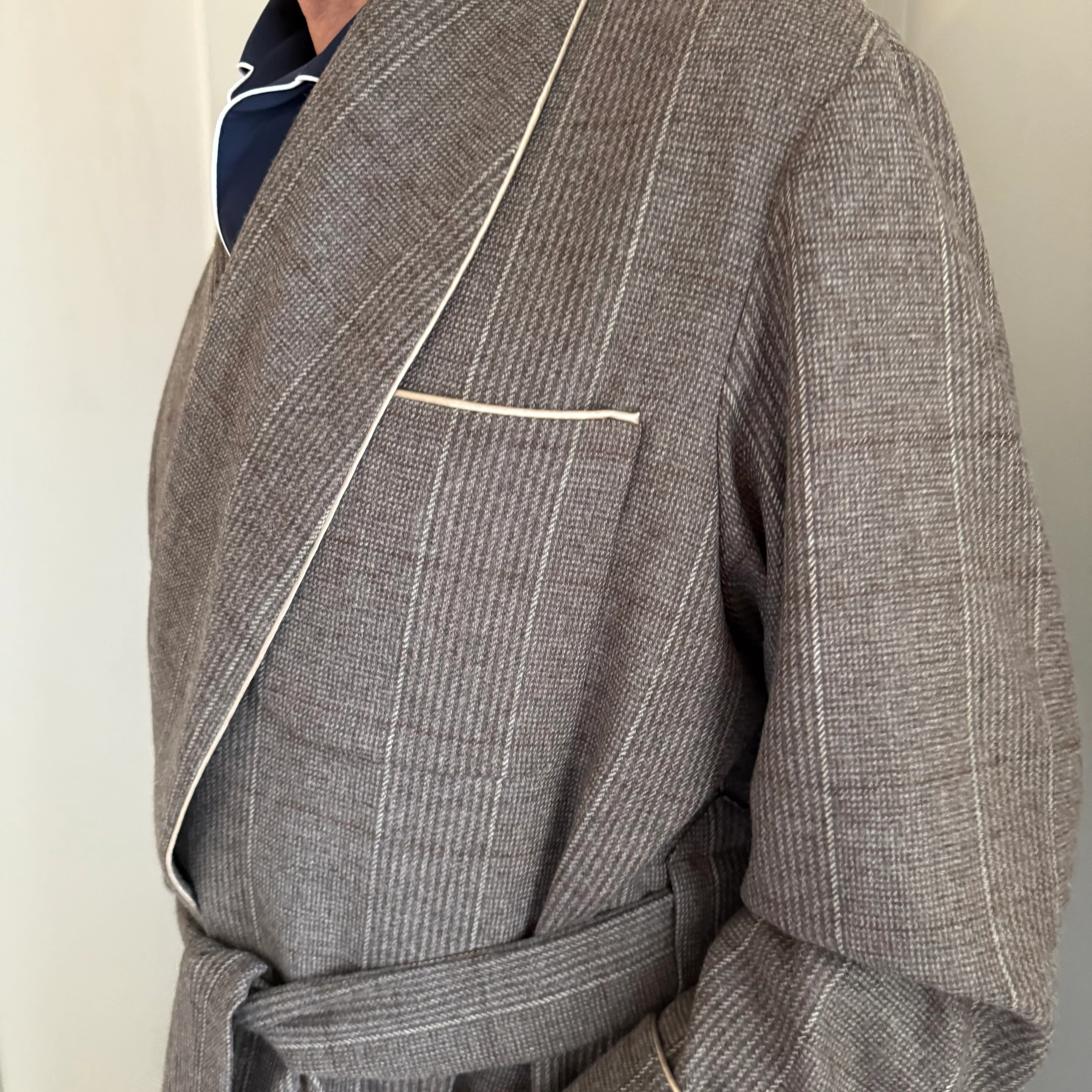 Taupe check with ivory silk piping dressing gown - Image 3