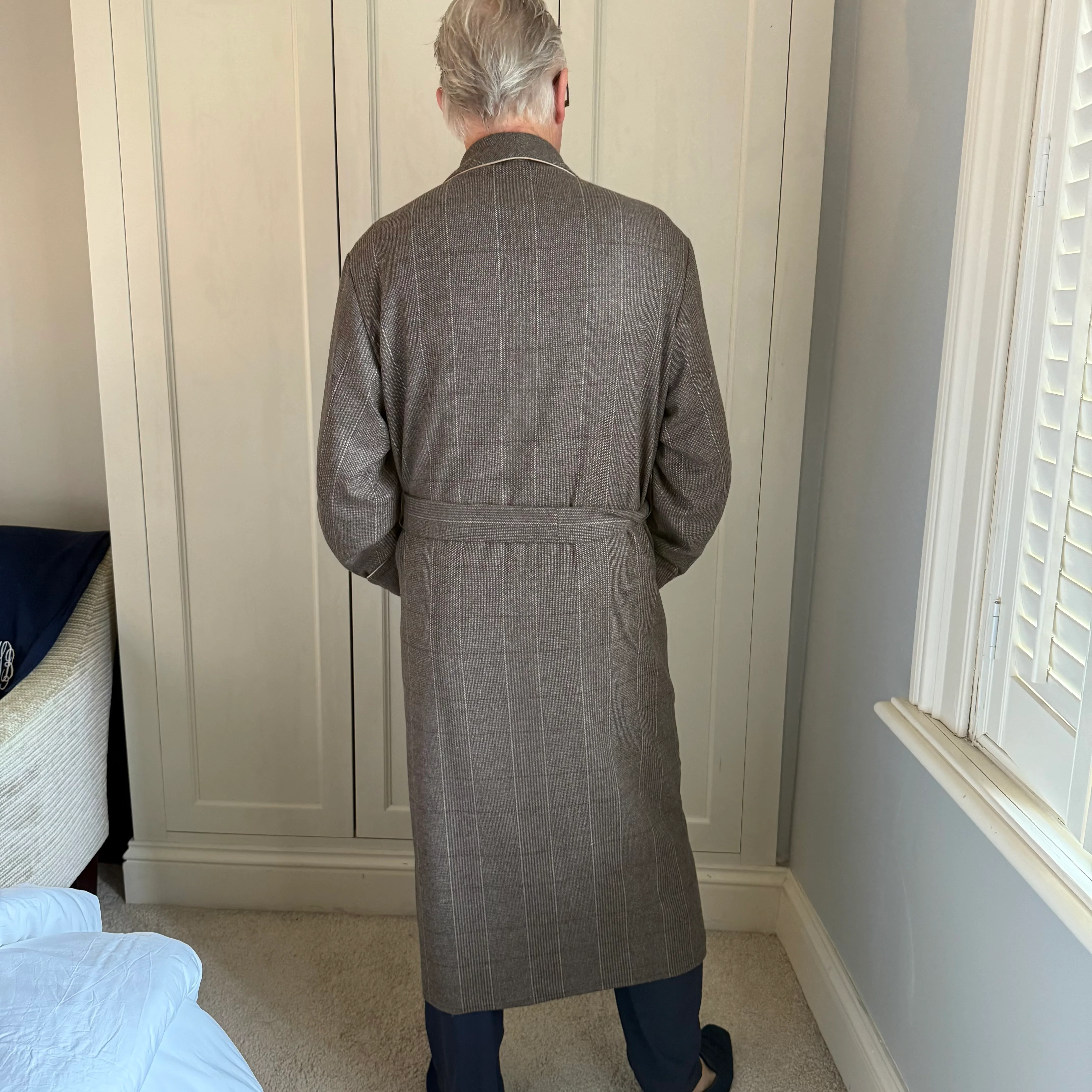 Taupe check with ivory silk piping dressing gown - Image 4